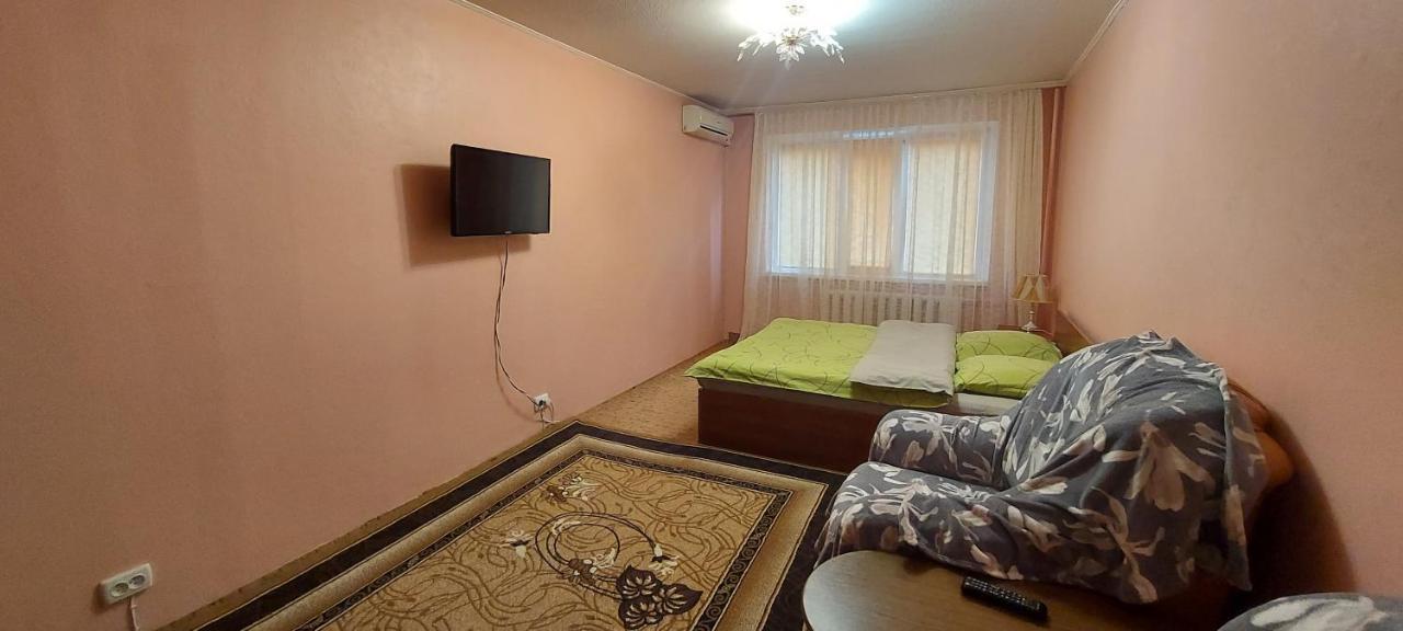Nice Apartment Kiev Buitenkant foto